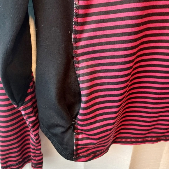 Xersion Performance Striped 1/2 Zip Turtleneck Top Womens Large Long Sleeve Knit - Picture 4 of 6
